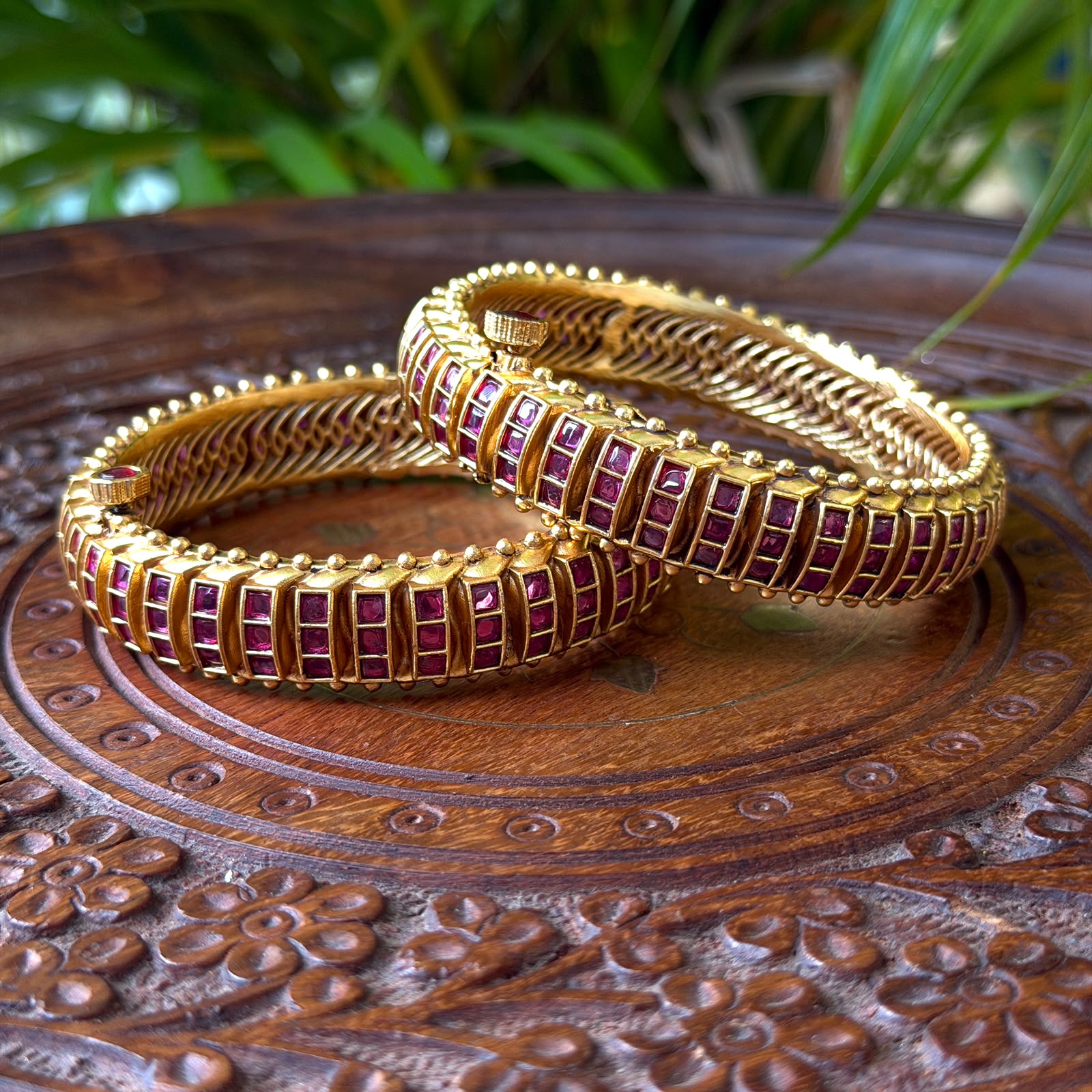 Antique Bangle AB81