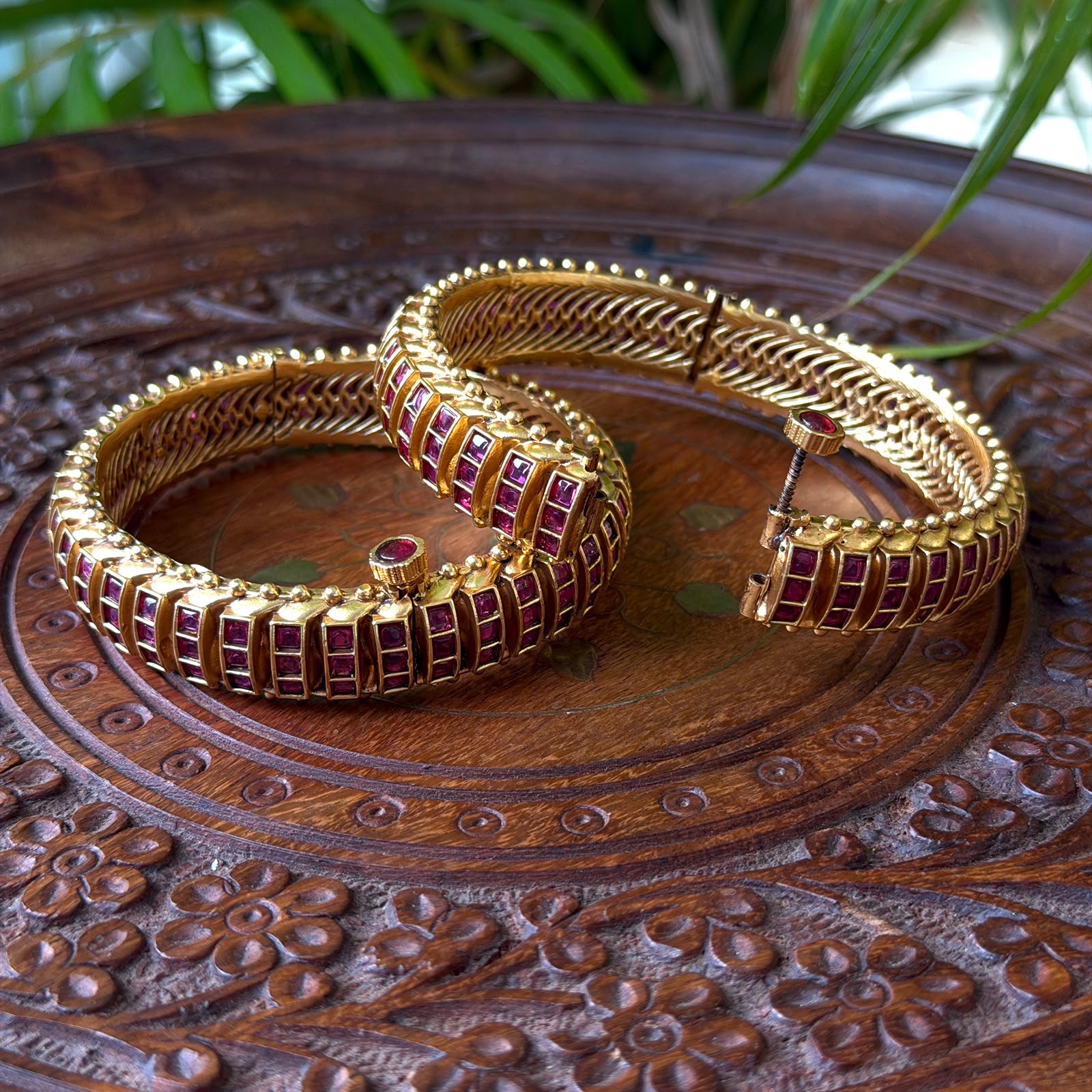 Antique Bangle AB81