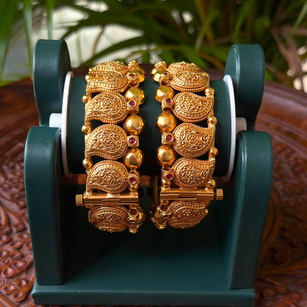 Antique Bangle AB82