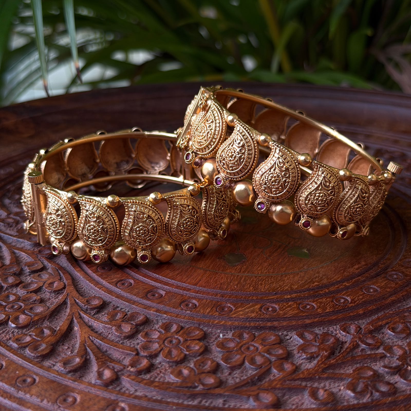 Antique Bangle AB82