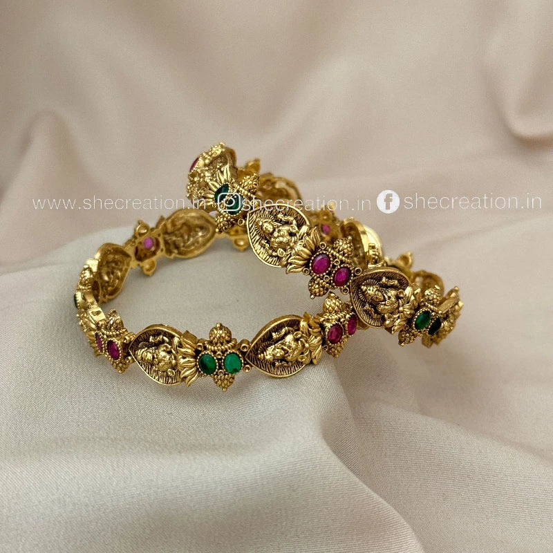 Antique Bangle AB22