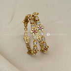 Antique Bangle AB26