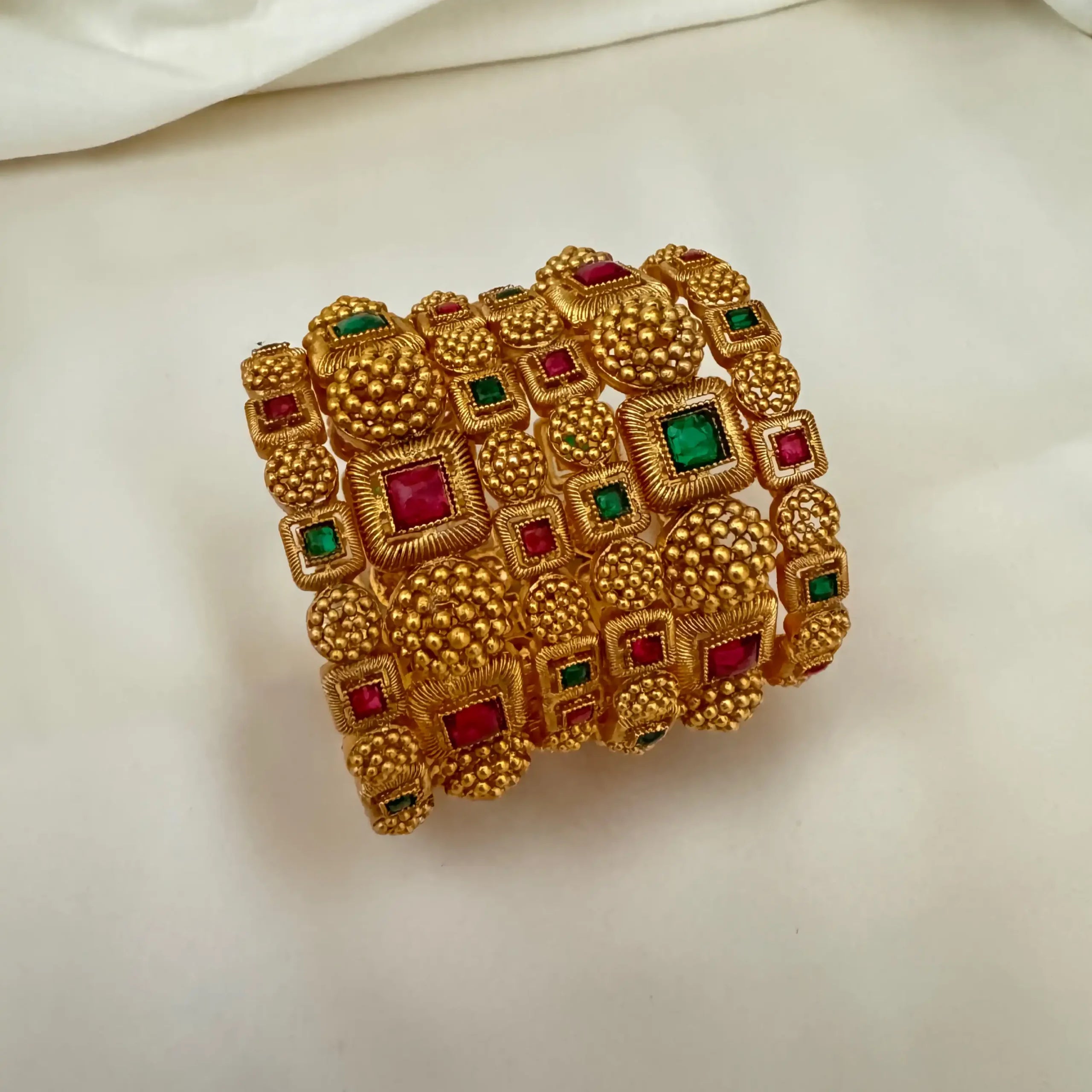 Antique Bangle AB30