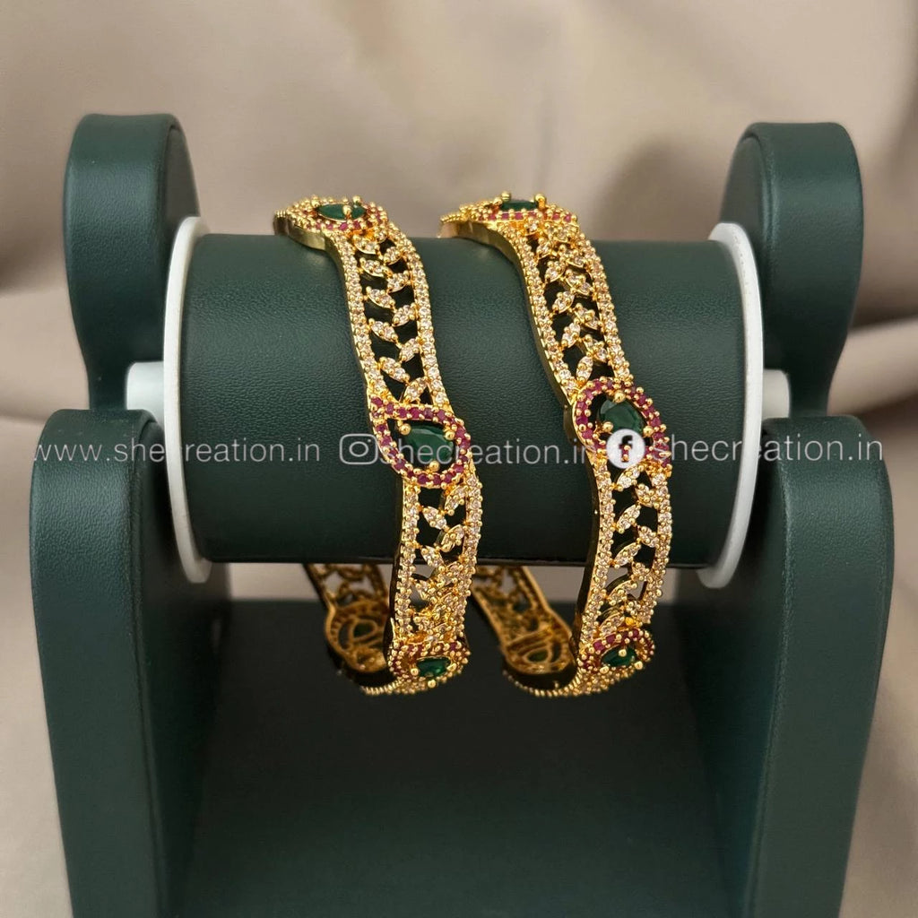 Antique Bangle AB34