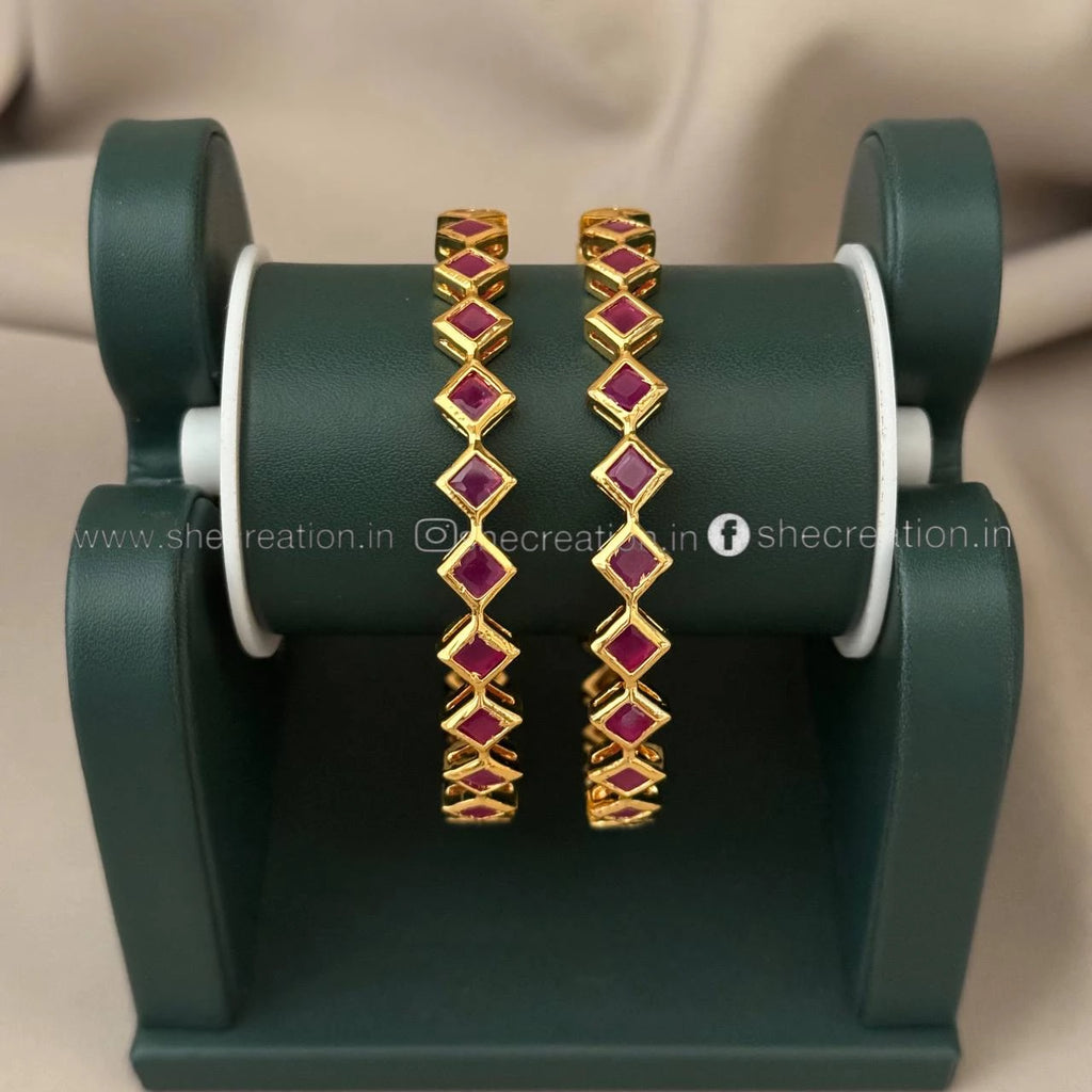 Antique Bangle AB36