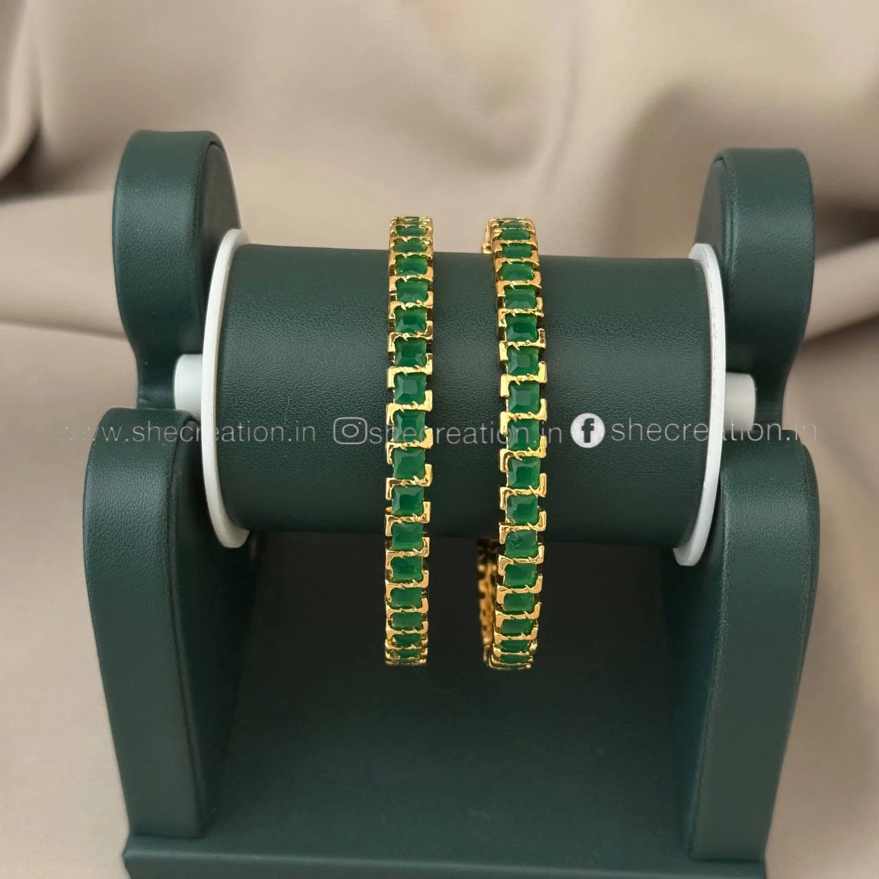 Antique Bangle AB38