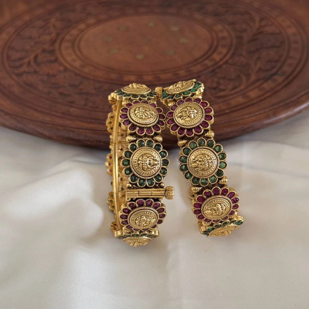 Antique Bangle AB50