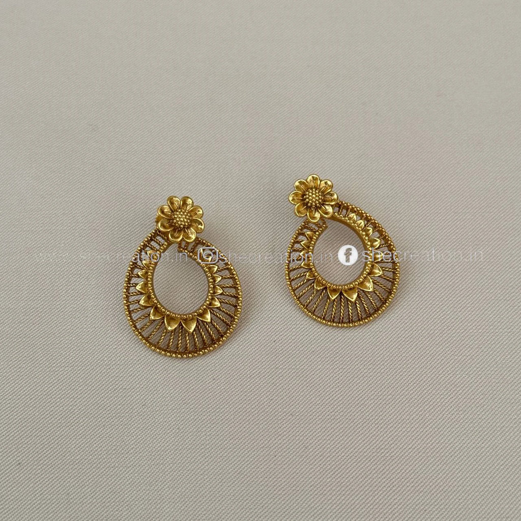 Antique Earrings AE29