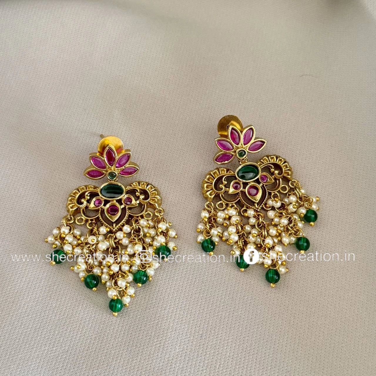Antique Earrings AE31