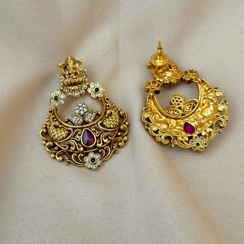 Antique Earrings AE14