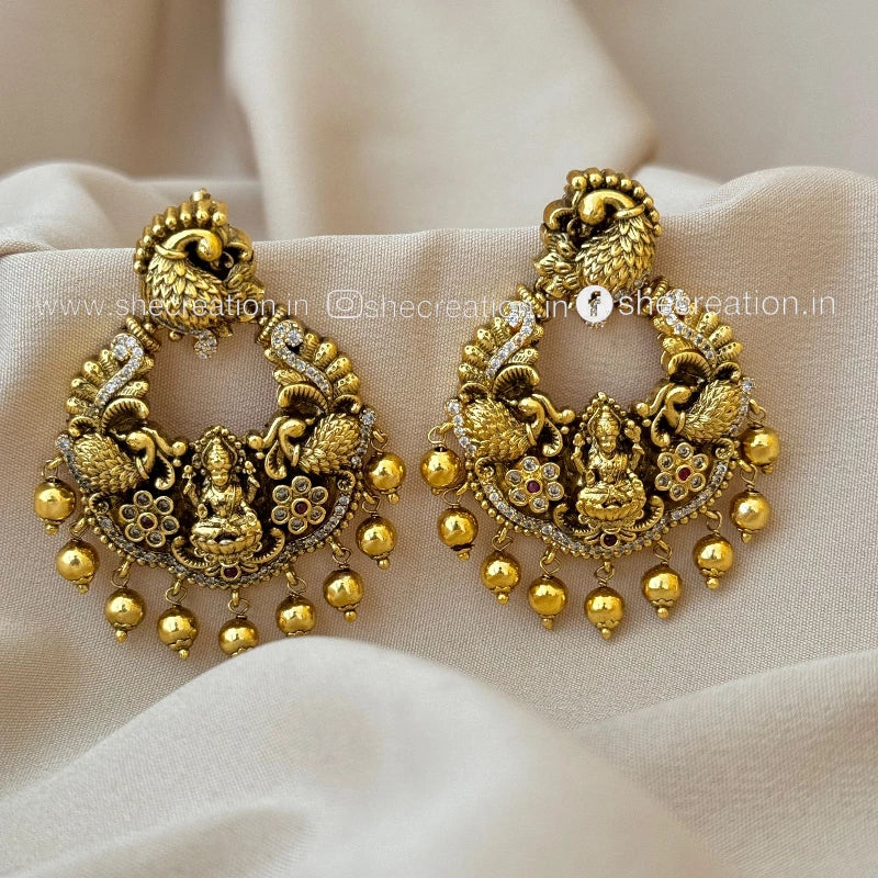 Antique Earrings AE15