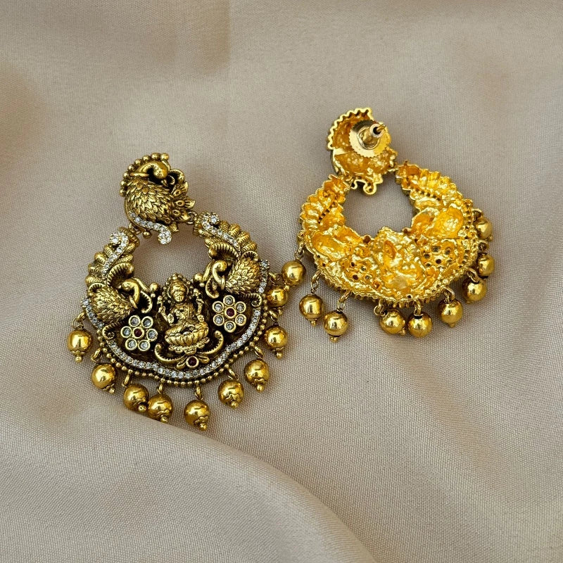 Antique Earrings AE15