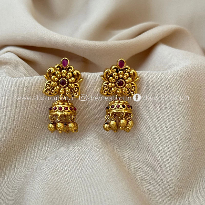 Antique Earrings AE19