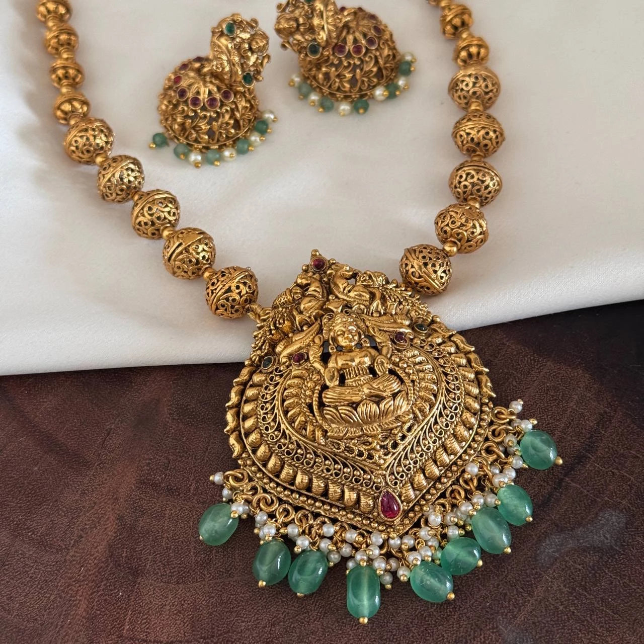 Antique Necklace AN163