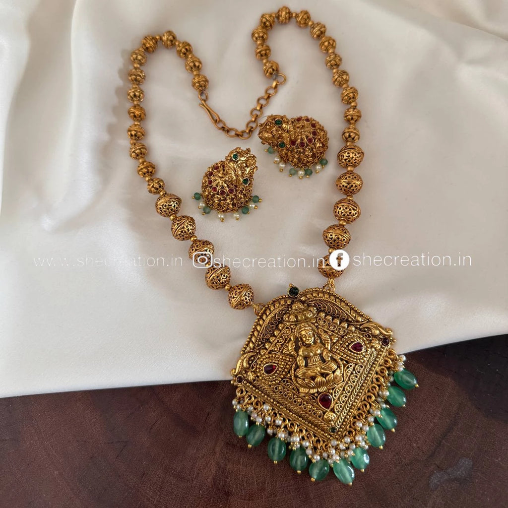 Antique Necklace AN166