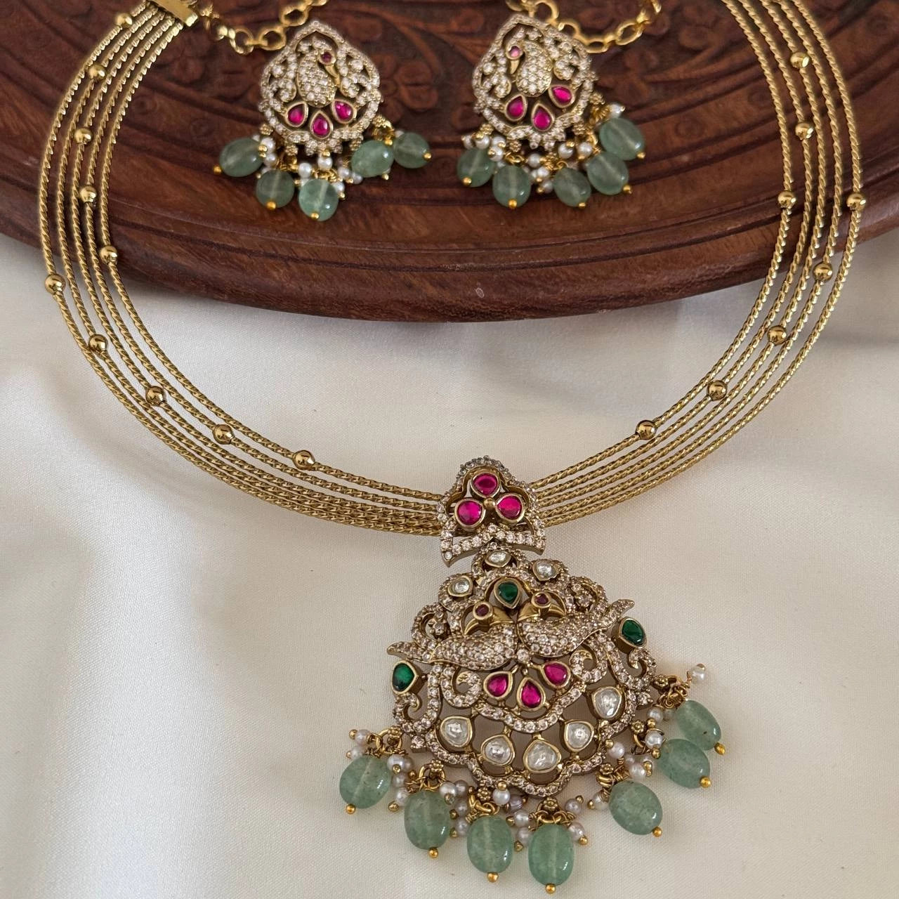 Antique Necklace AN189