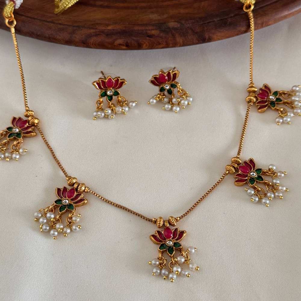 Antique Necklace AN213
