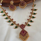 Antique Necklace AN217