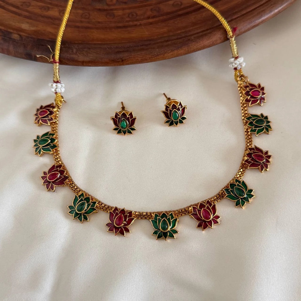 Antique Necklace AN215