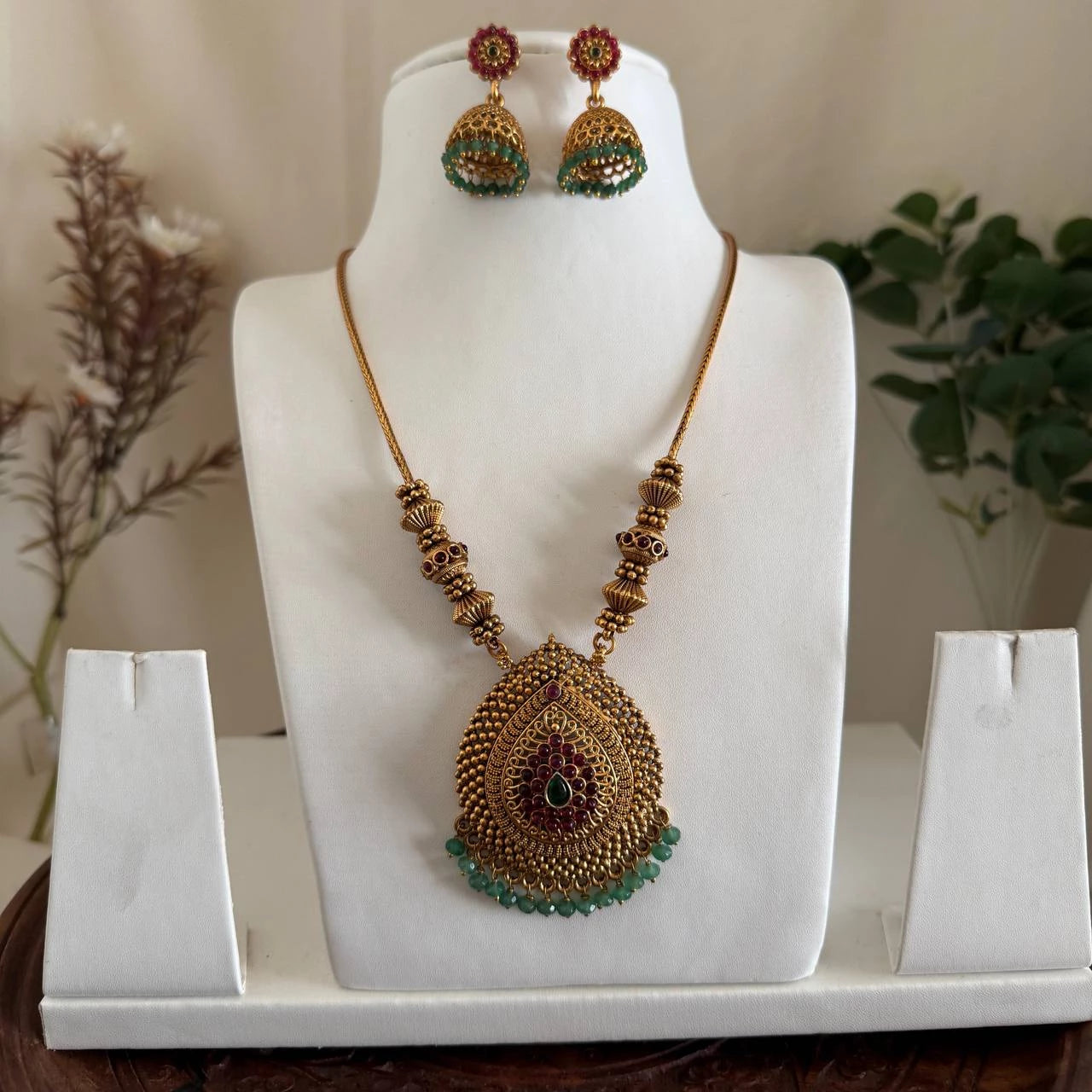 Antique Necklace AN219
