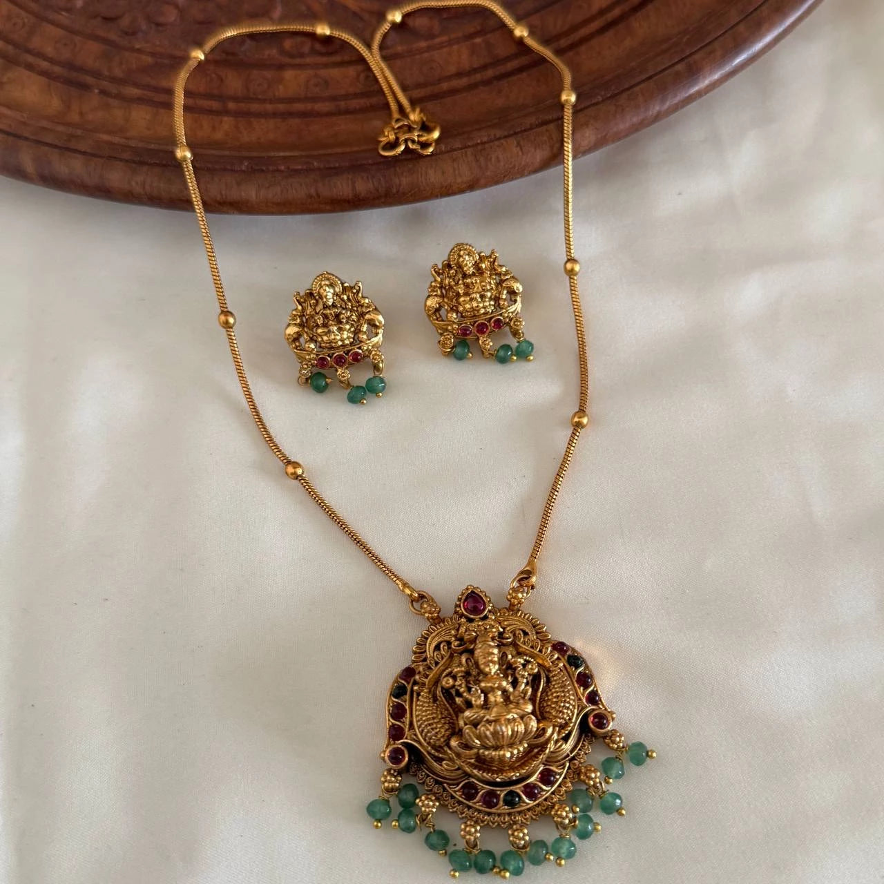 Antique Necklace AN222