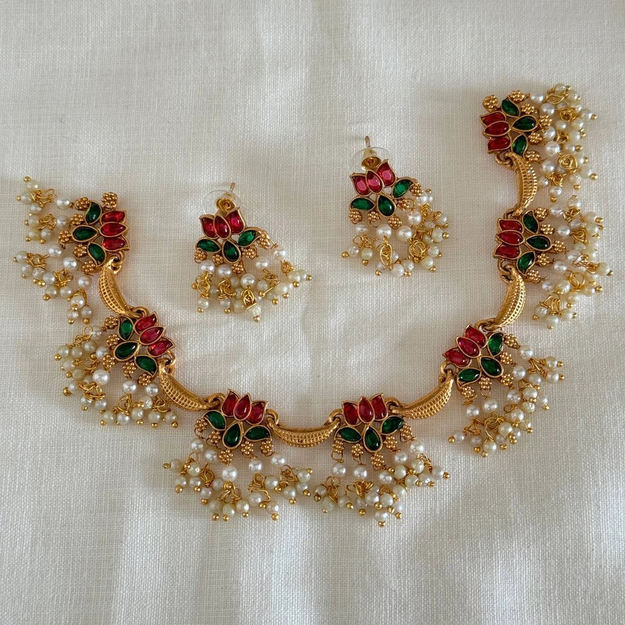 Antique Necklace AN82