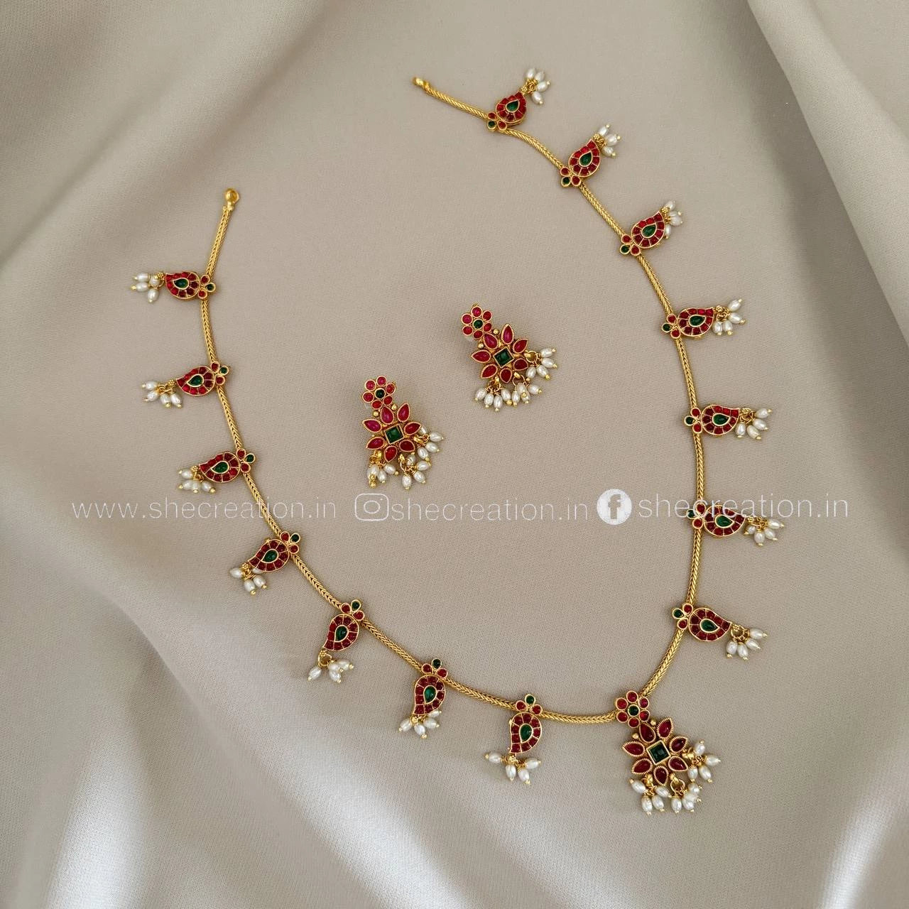 Antique Necklace AN91