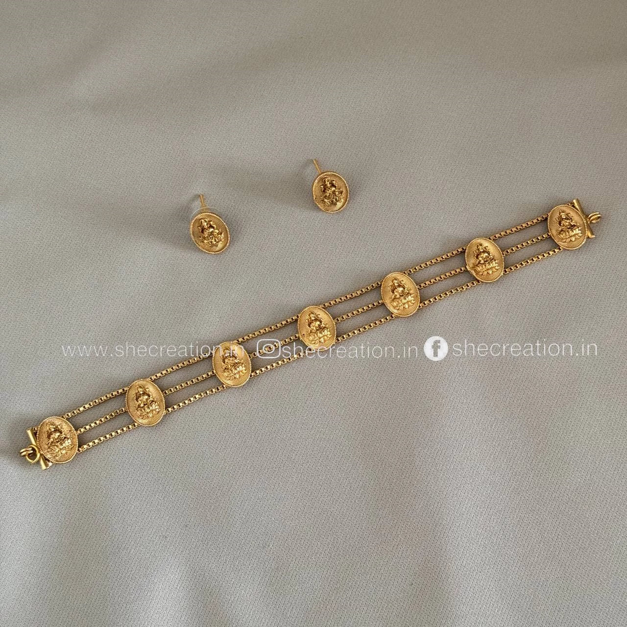 Antique Necklace AN98