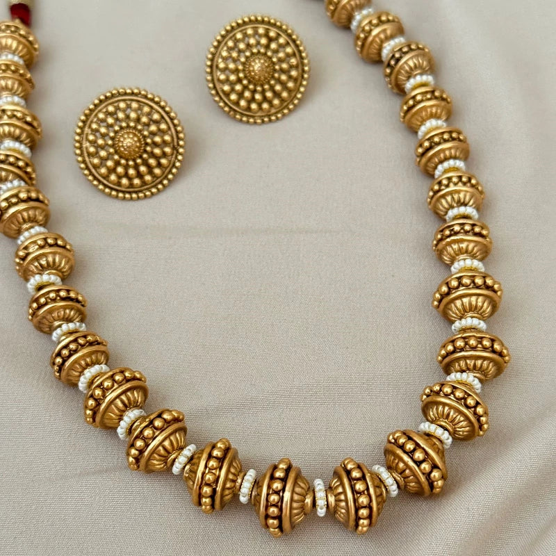 Antique Necklace AN32