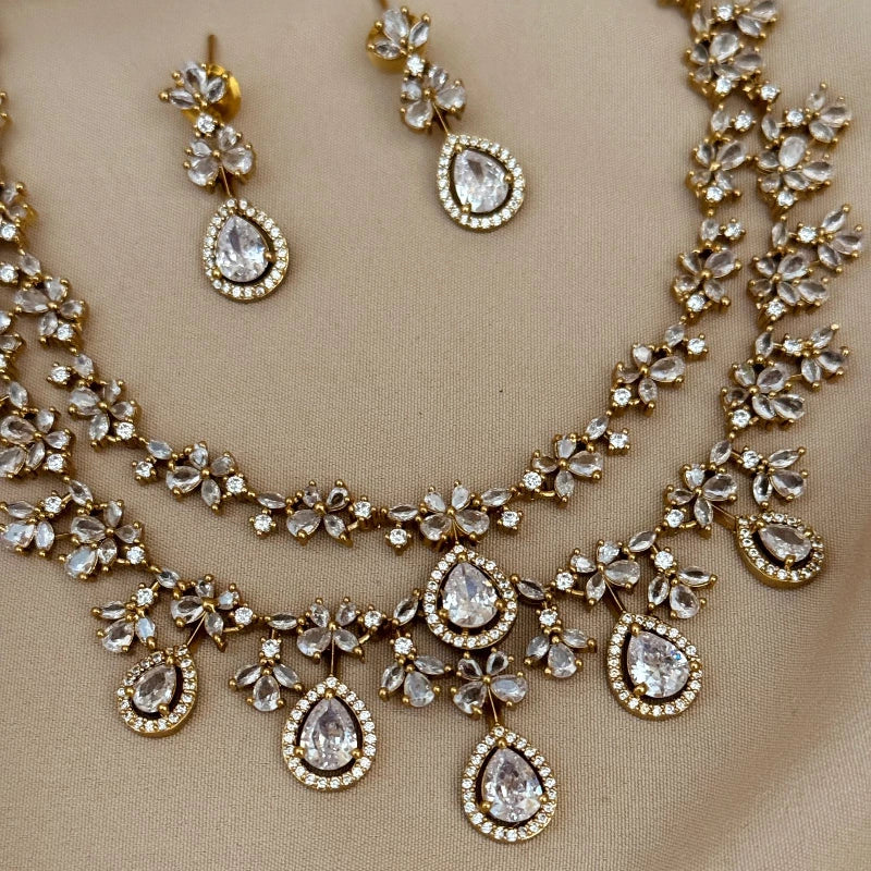 Antique Necklace AN37