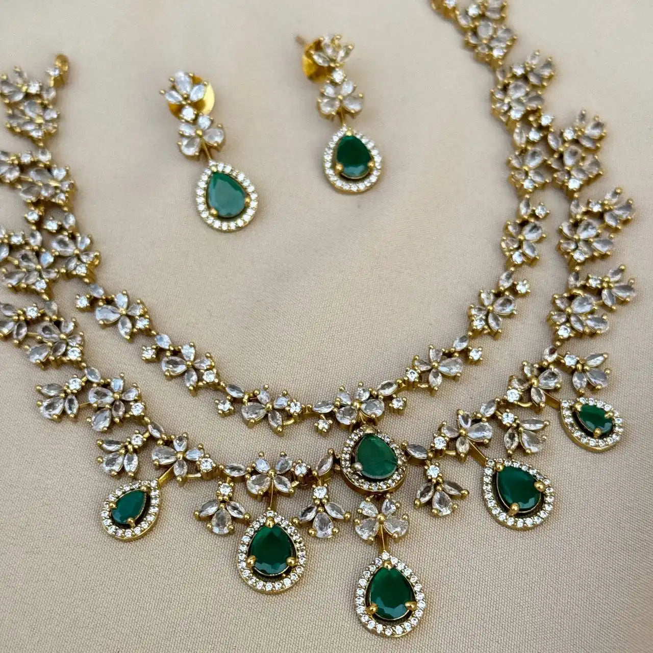 Antique Necklace AN37