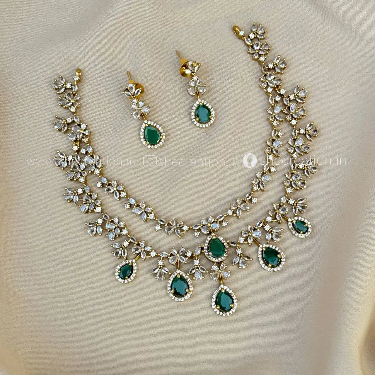Antique Necklace AN37