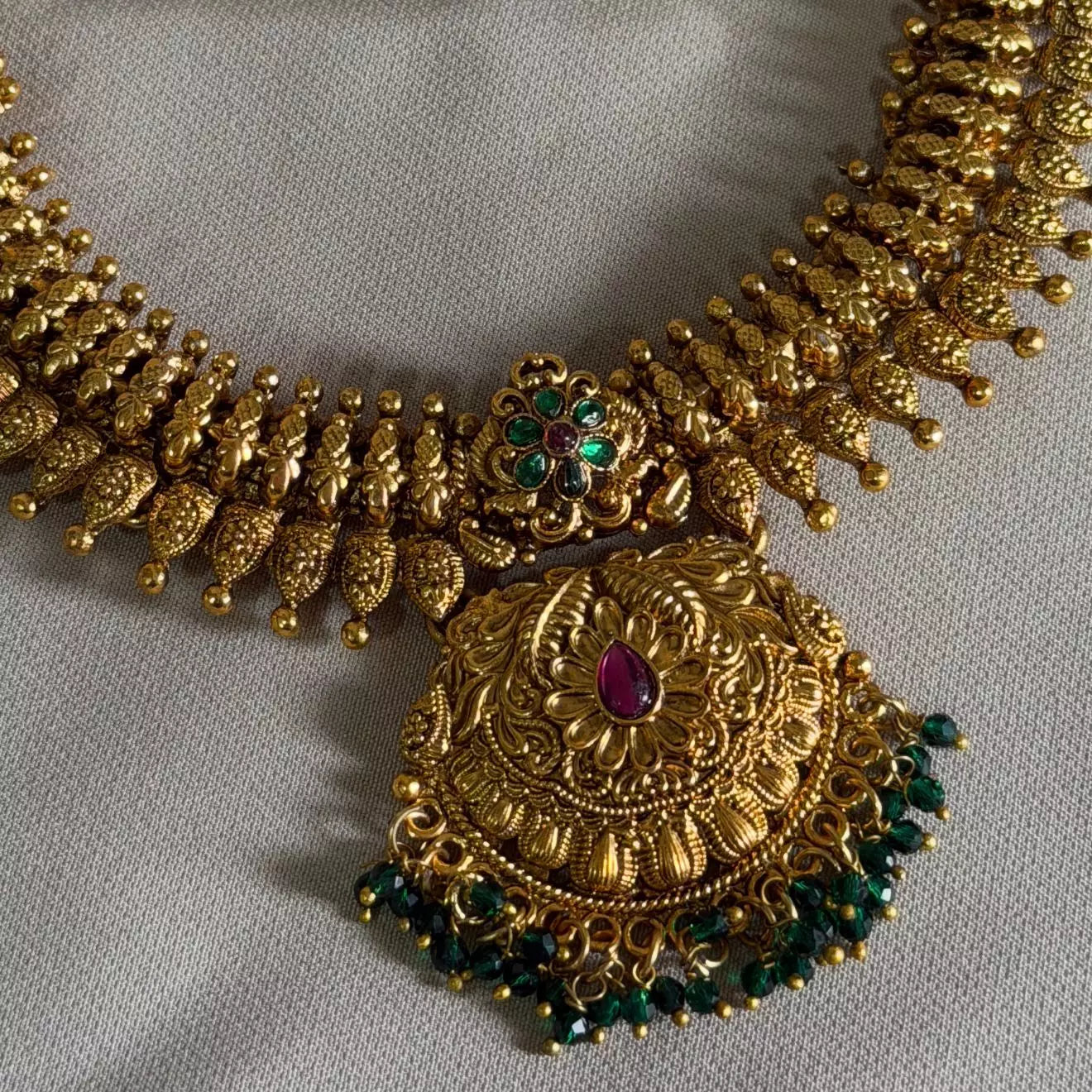 Antique Necklace Set AN264