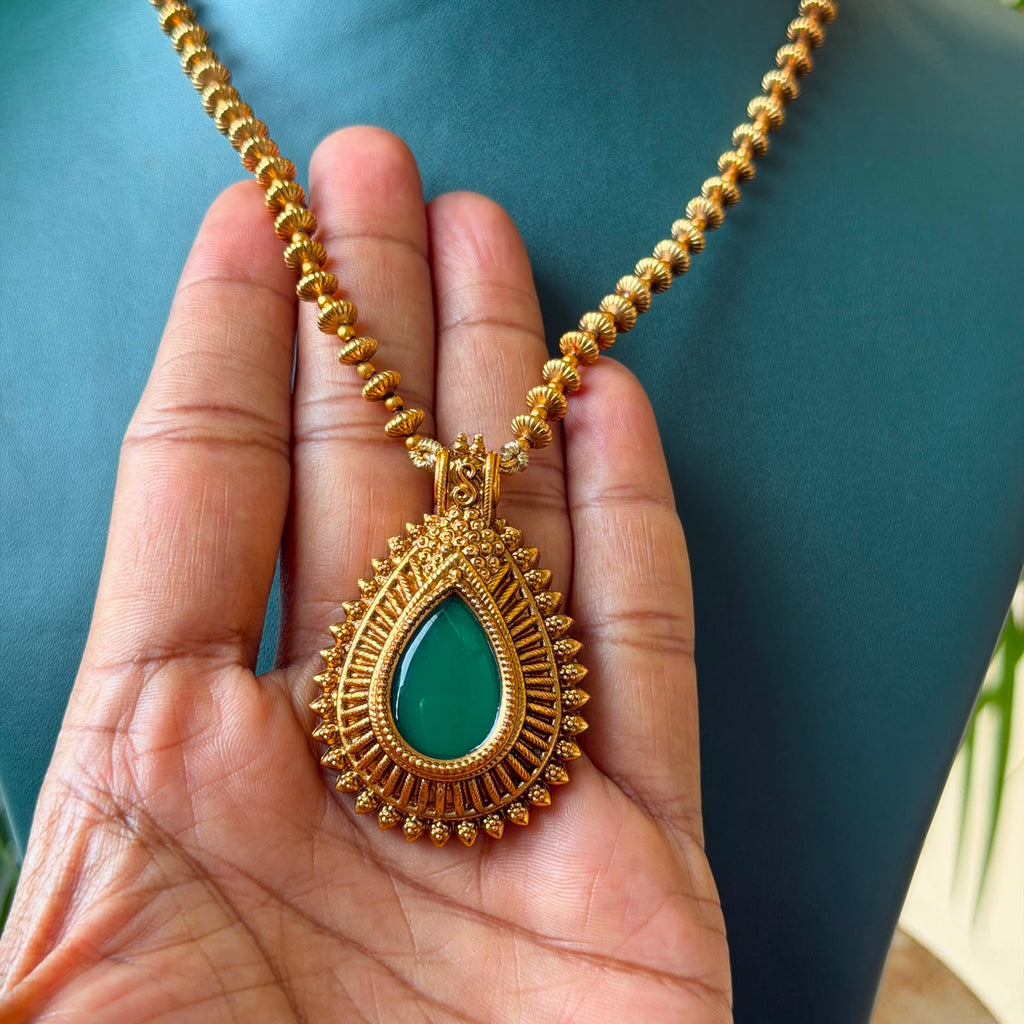 Jadau Stone Pendent Set AN269
