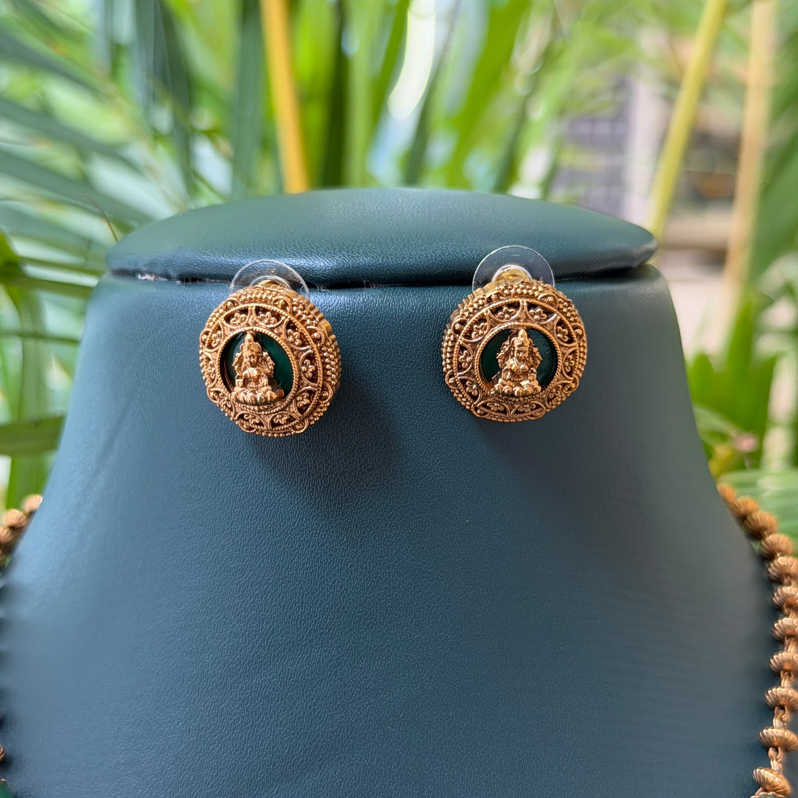 Jadau Stone Pendent Set AN271