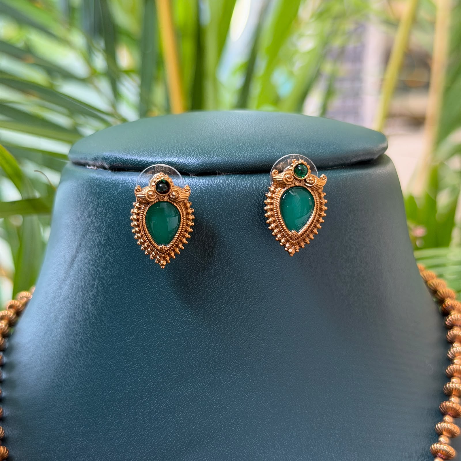 Jadau Stone Pendent Set AN272