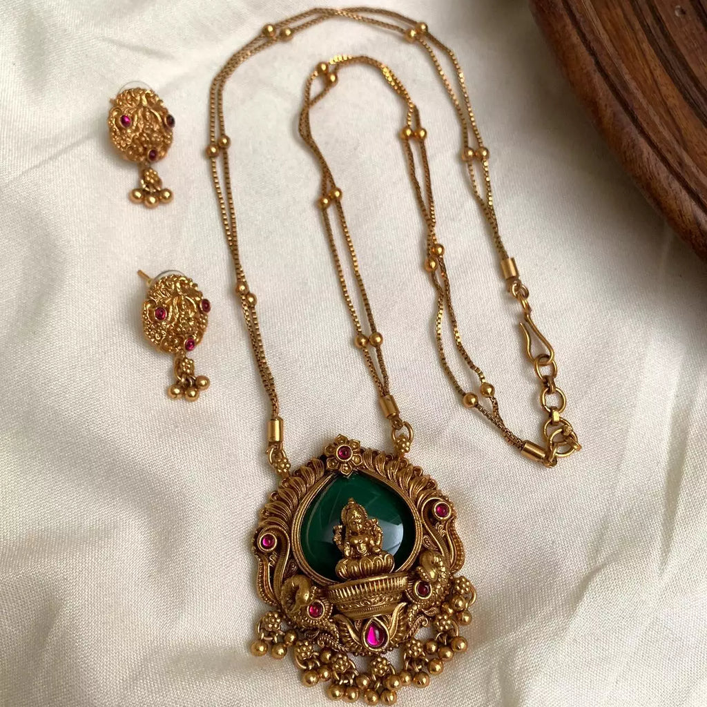 Green Lakshmi Pendent Set GLP1