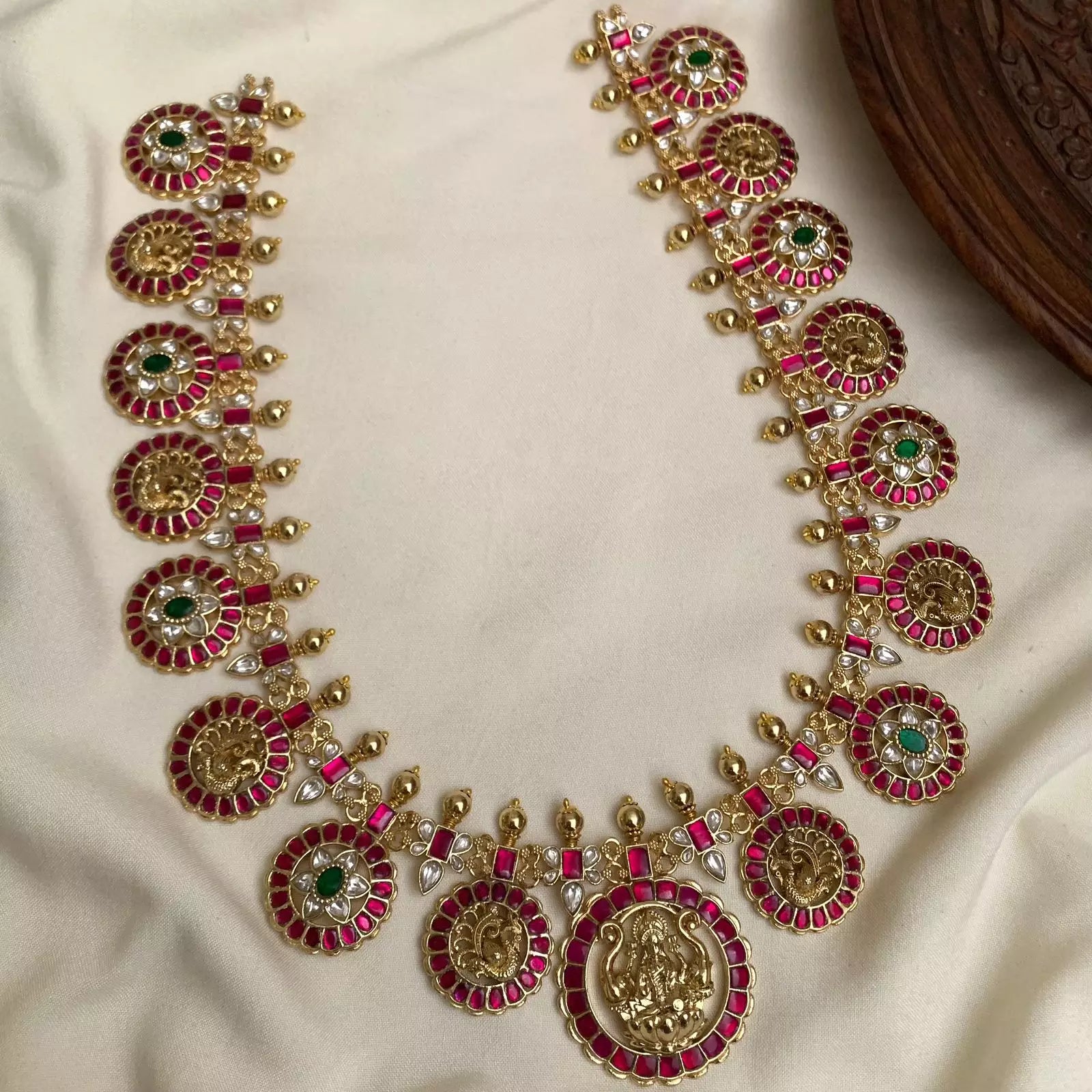 Traditional Kempu Floral Mandala Choker with Pastel Green Bead Drops SL7