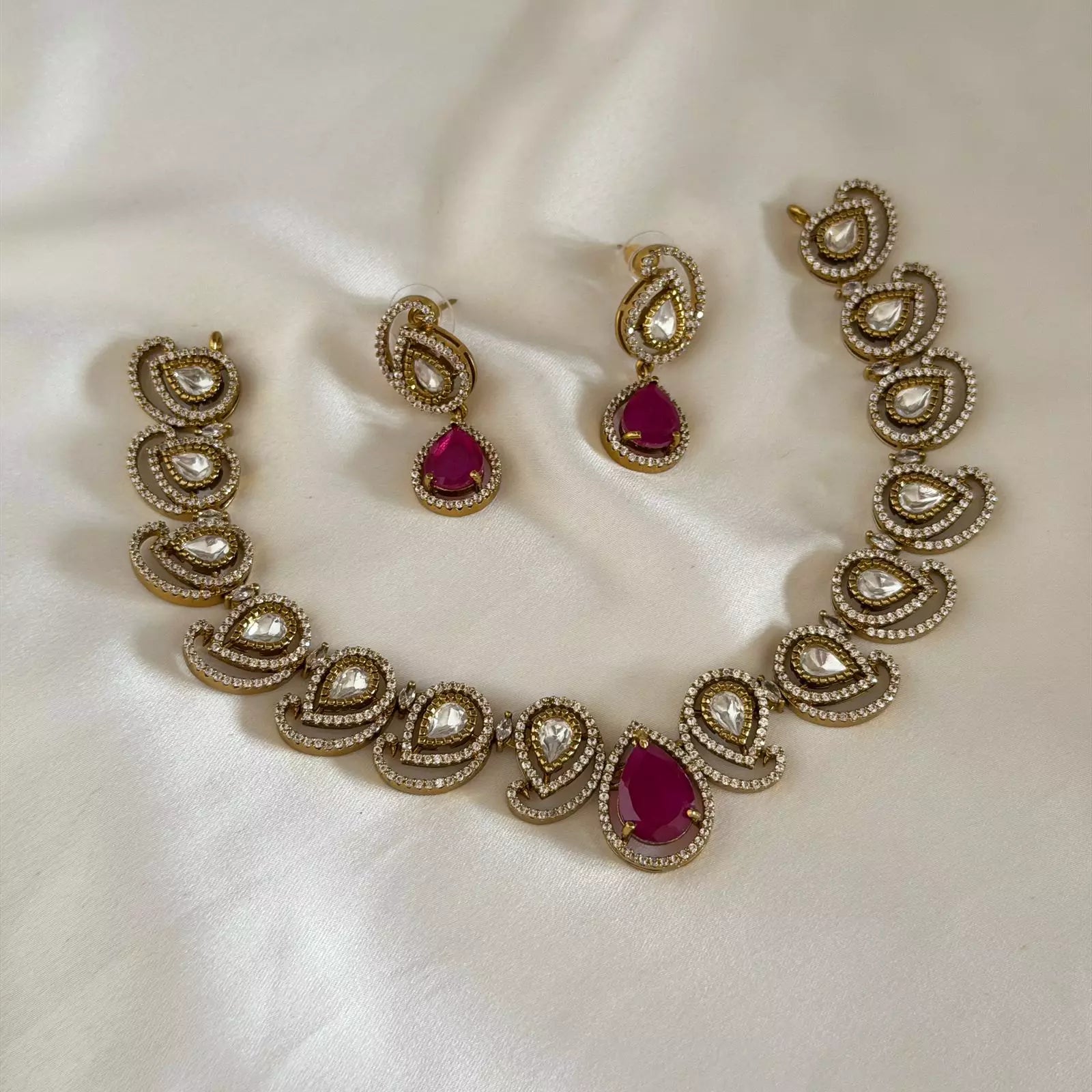 Victorian Necklaces VN50