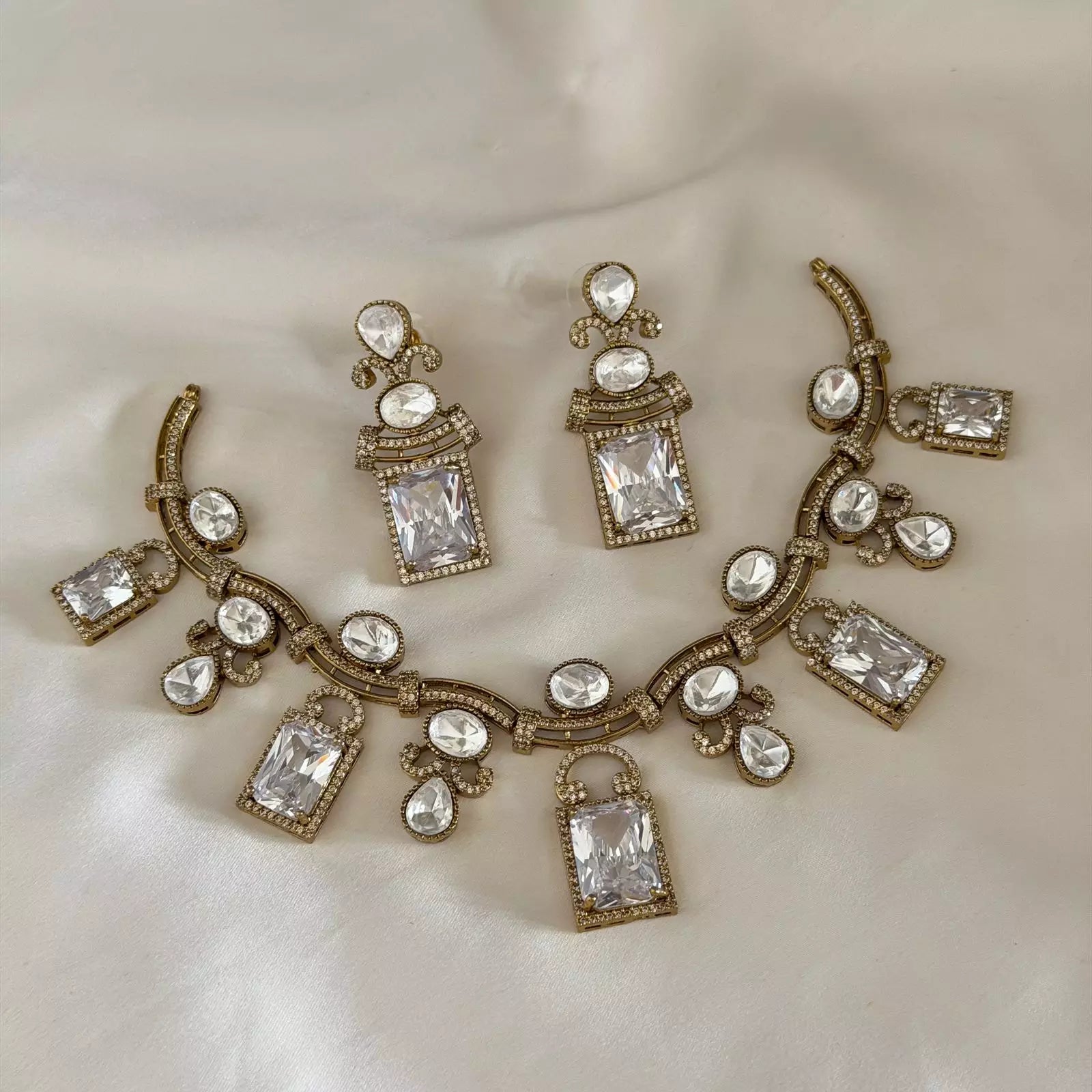 Victorian Necklaces VN52