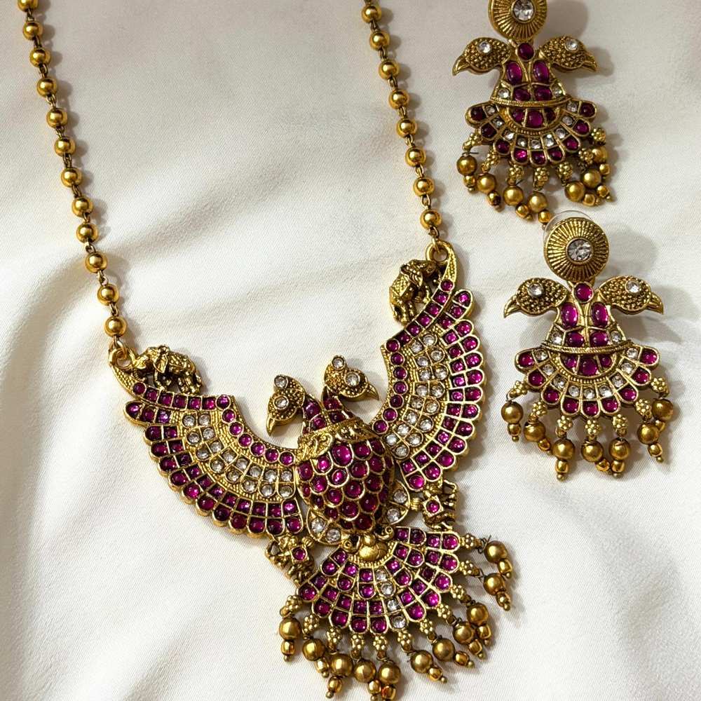 Antique Necklace AN241