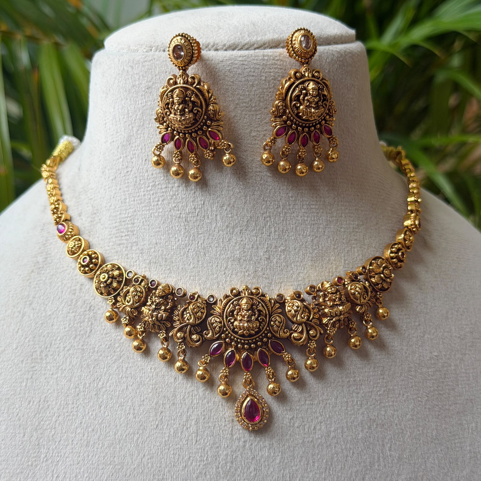 Antique Necklace Set AN320