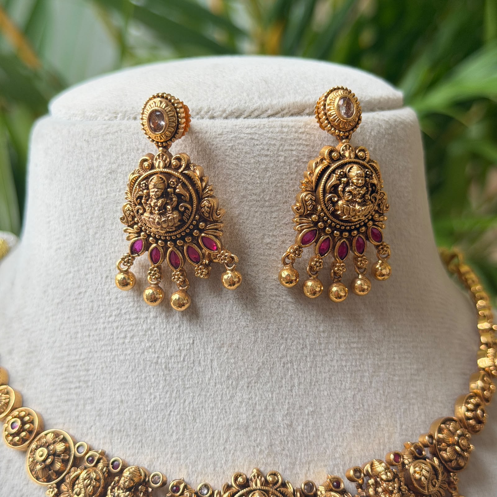 Antique Necklace Set AN320