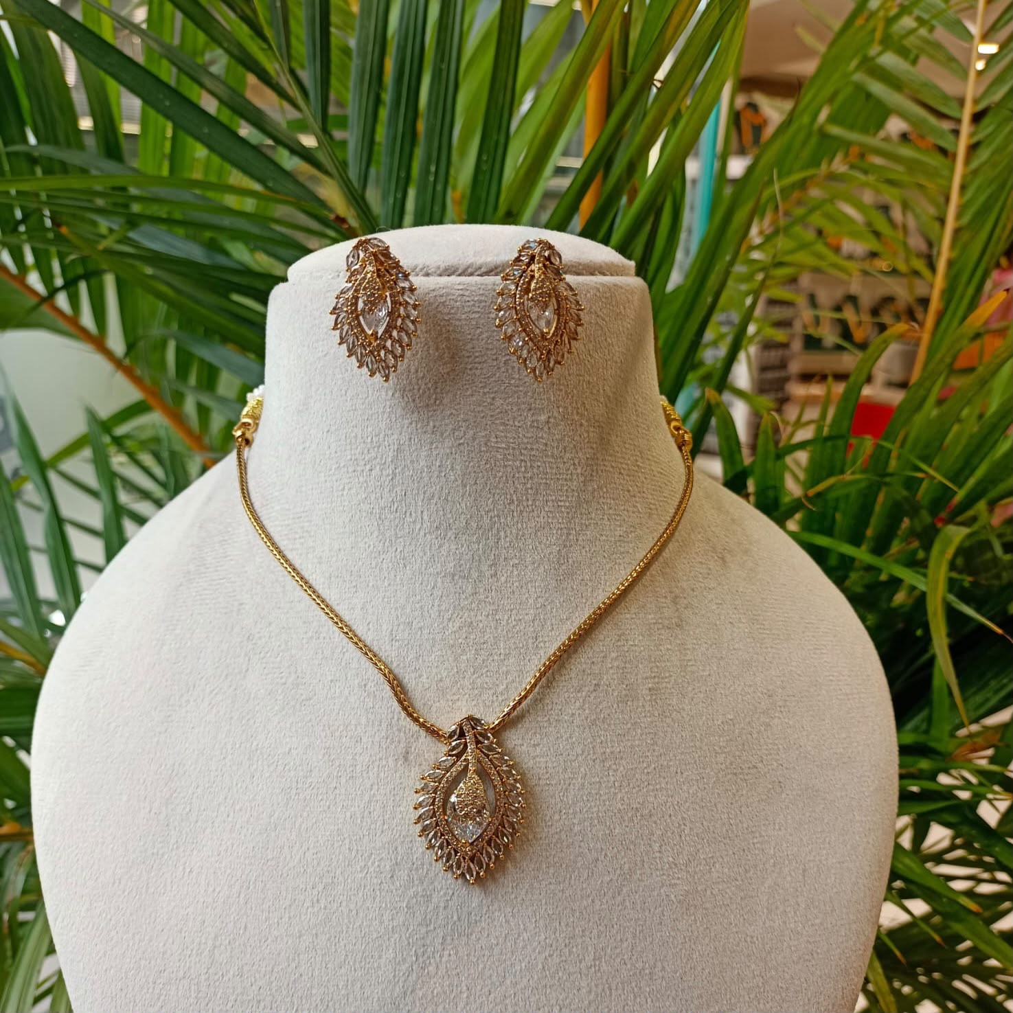 Antique Necklace Set AN324