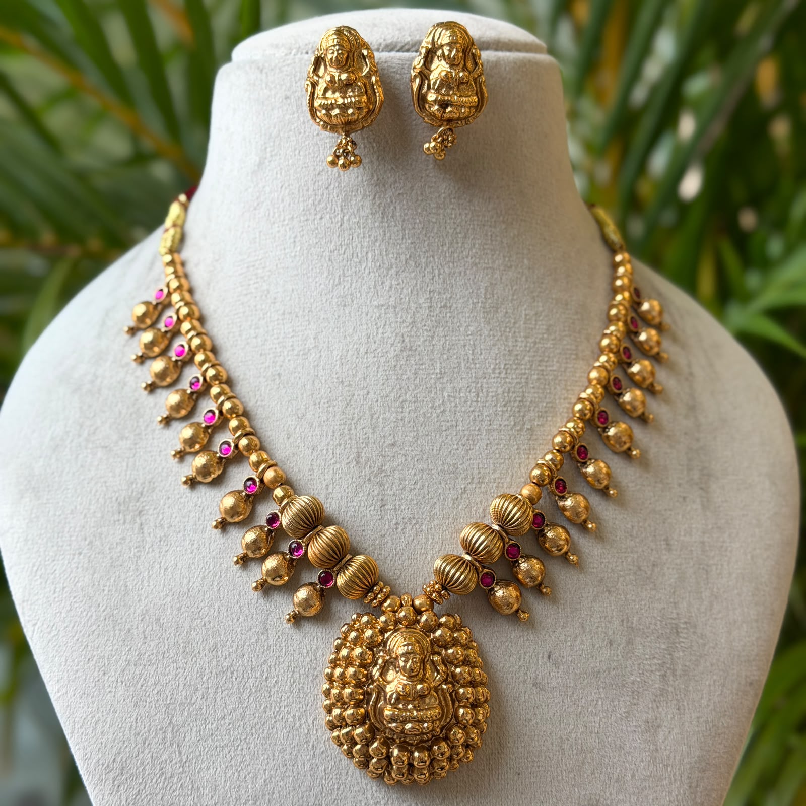 Antique Necklace Set AN329