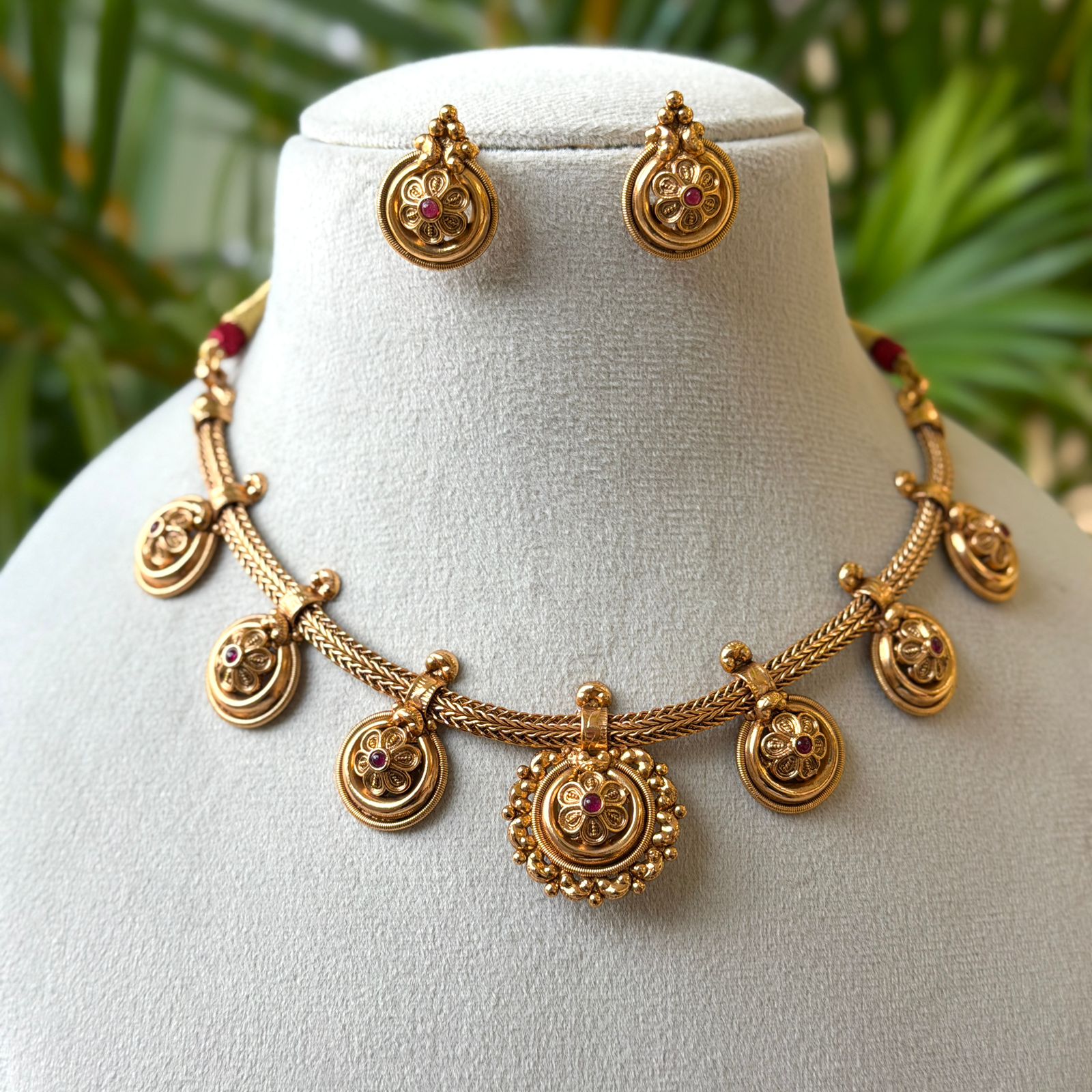 Antique Necklace AN350