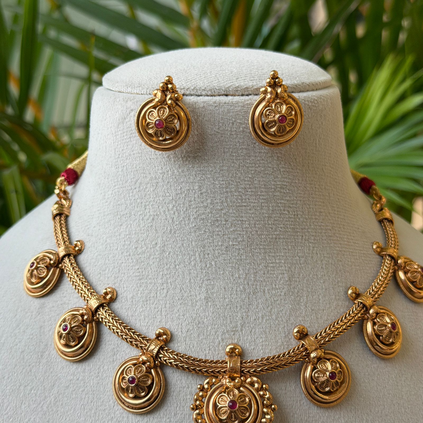 Antique Necklace AN350