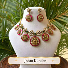 Jadau Kundan