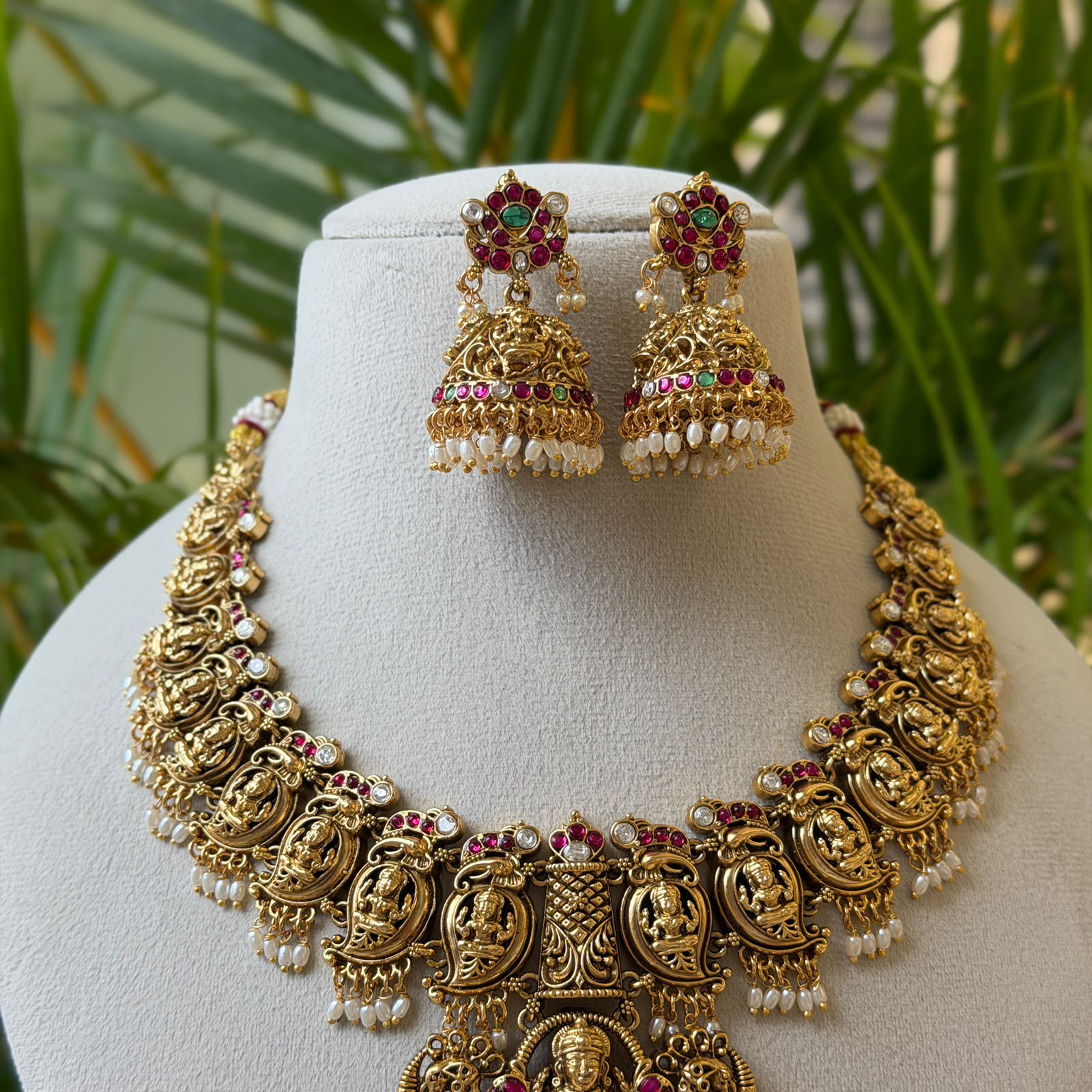 Antique Necklace Set AN371
