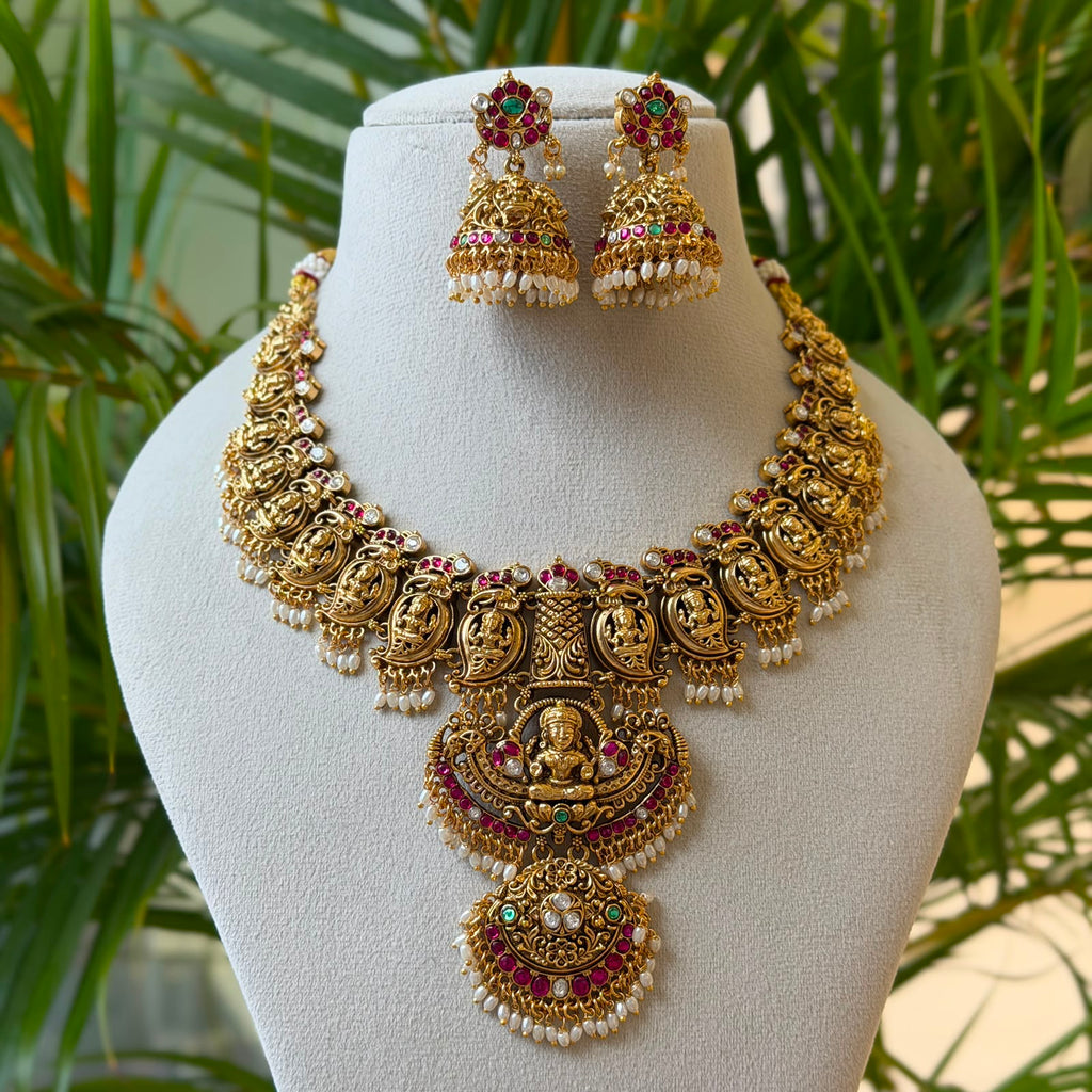 Antique Necklace Set AN371